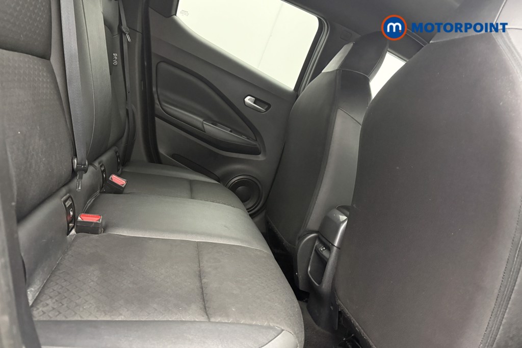 Nissan Juke N-Connecta Manual Petrol SUV - Stock Number (1606237) - 6th supplementary image