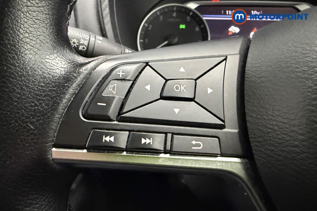 Nissan Juke N-Connecta Manual Petrol SUV - Stock Number (1606237) - 11th supplementary image