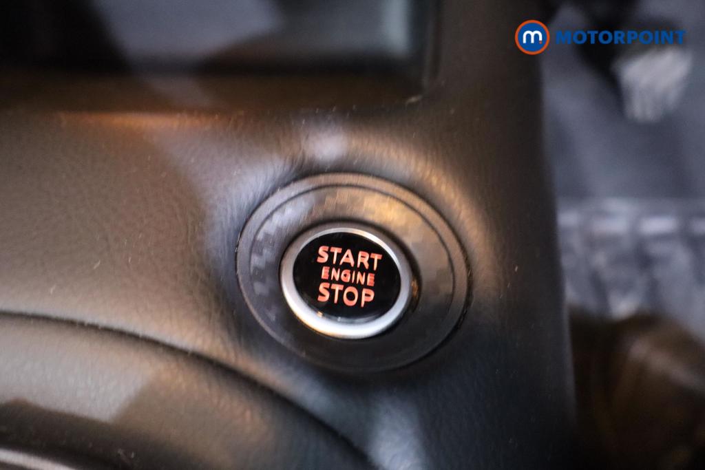 Nissan Juke N-Connecta Manual Petrol SUV - Stock Number (1606268) - 5th supplementary image