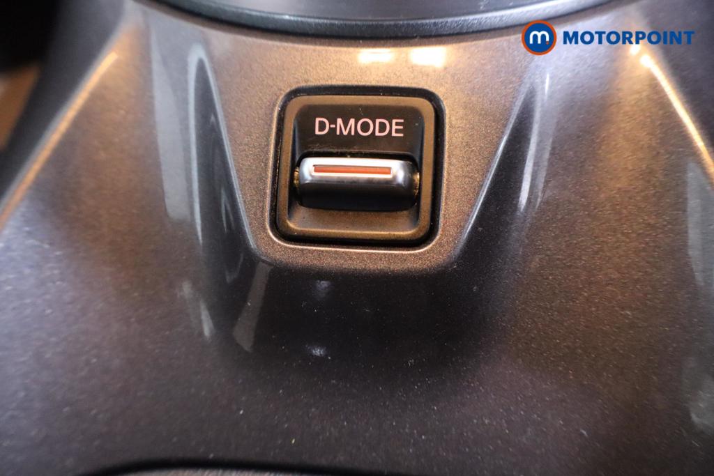 Nissan Juke N-Connecta Manual Petrol SUV - Stock Number (1606268) - 6th supplementary image