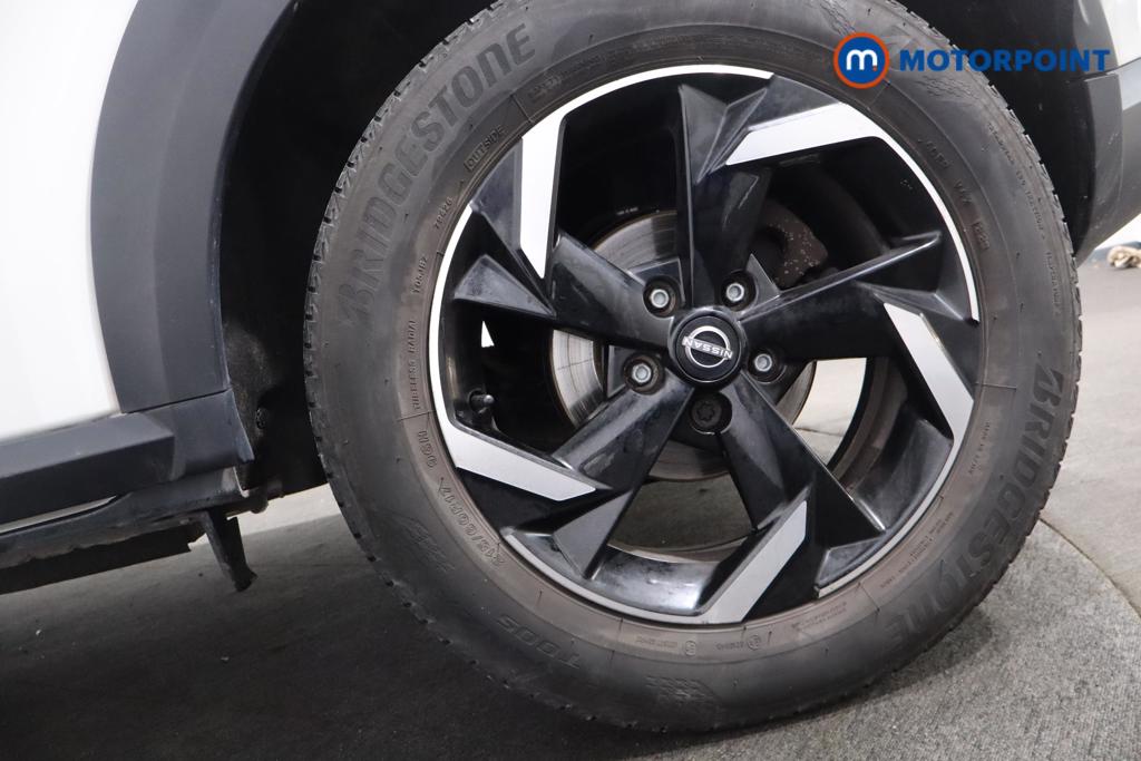 Nissan Juke N-Connecta Manual Petrol SUV - Stock Number (1606268) - 20th supplementary image