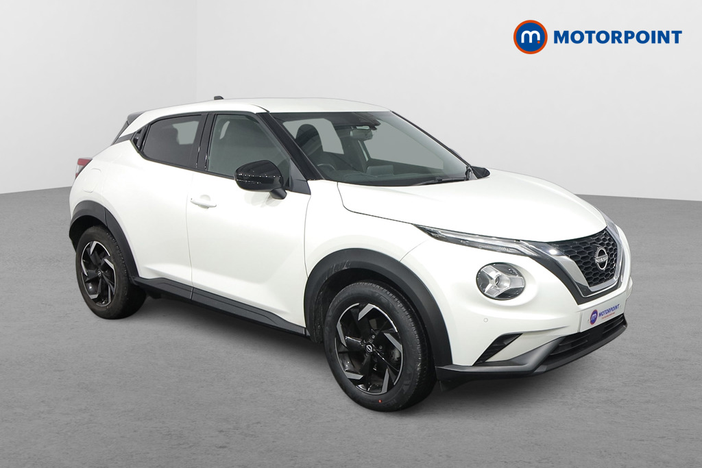 Nissan Juke N-Connecta Manual Petrol SUV - Stock Number (1606268) - Drivers side front corner