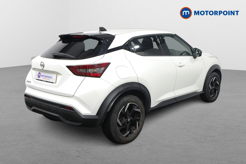 Nissan Juke N-Connecta Manual Petrol SUV - Stock Number (1606268) - Drivers side rear corner