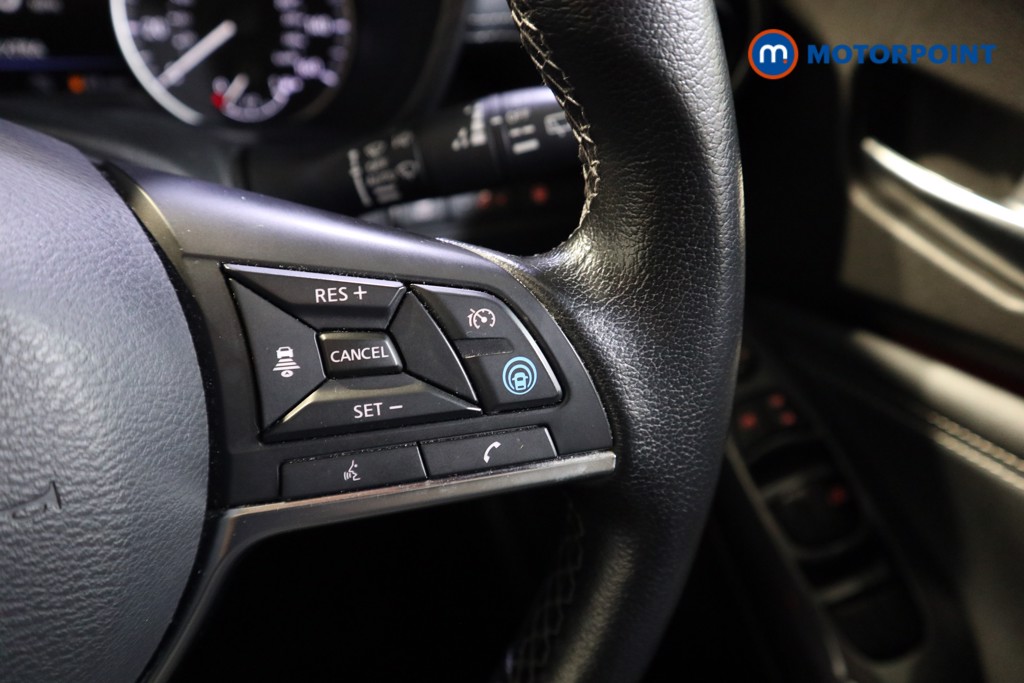 Nissan Juke Tekna Manual Petrol SUV - Stock Number (1607191) - 4th supplementary image