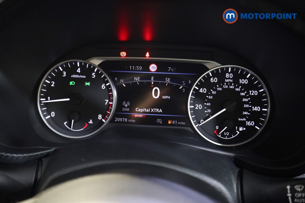 Nissan Juke Tekna Manual Petrol SUV - Stock Number (1607191) - 5th supplementary image