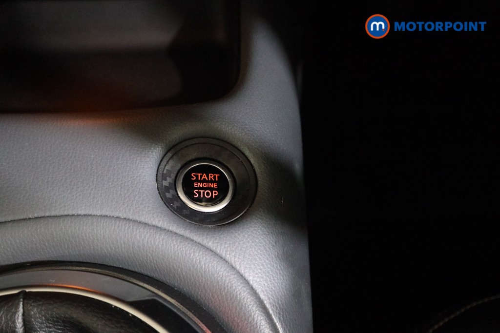 Nissan Juke Tekna Manual Petrol SUV - Stock Number (1607191) - 8th supplementary image