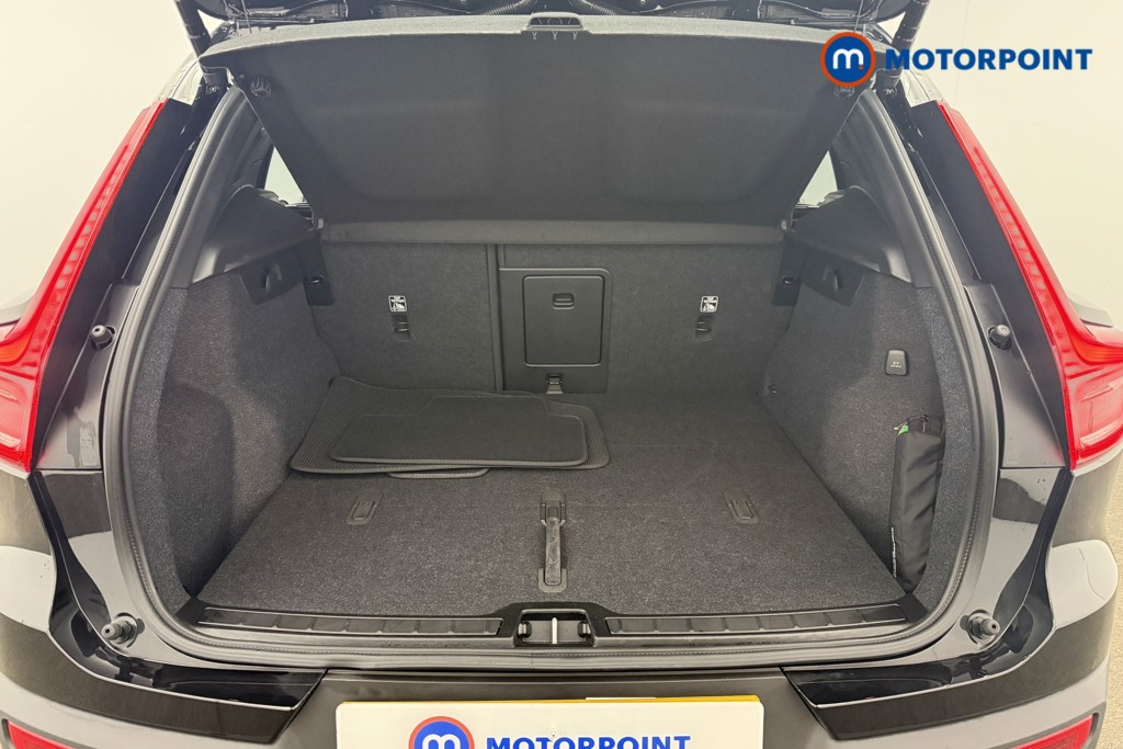 Volvo Xc40 Plus Black Edition Automatic Petrol SUV - Stock Number (1607291) - 5th supplementary image