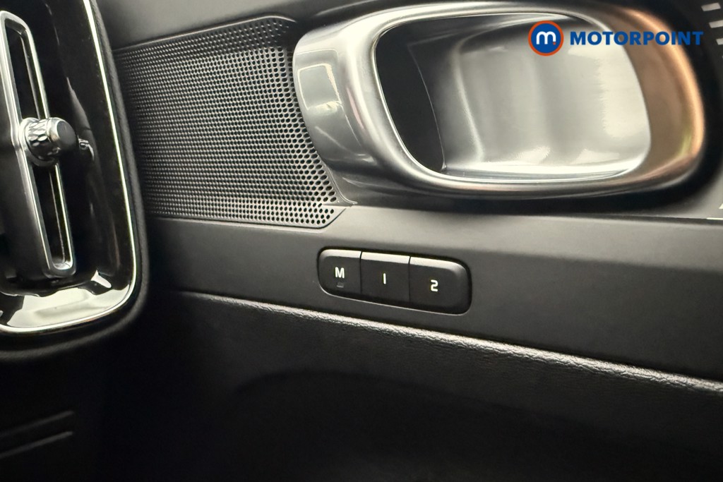 Volvo Xc40 Plus Black Edition Automatic Petrol SUV - Stock Number (1607291) - 18th supplementary image