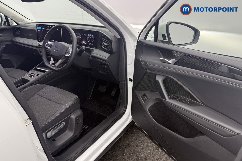 Volkswagen Tiguan Match Automatic Diesel SUV - Stock Number (1607301) - 1st supplementary image