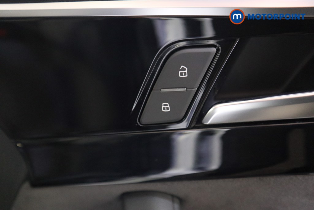 Audi A4 Black Edition Automatic Petrol Estate - Stock Number (1607770) - 15th supplementary image