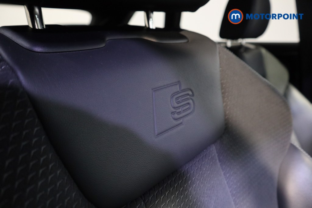 Audi A4 Black Edition Automatic Petrol Estate - Stock Number (1607770) - 18th supplementary image