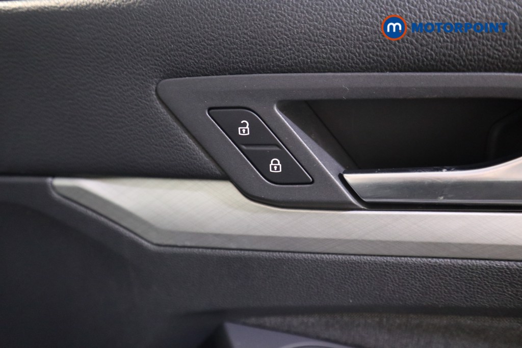 Volkswagen Golf Life Manual Petrol Hatchback - Stock Number (1608161) - 11th supplementary image