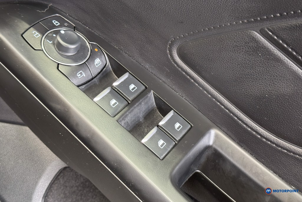 Ford Focus St-Line Edition Manual Petrol Hatchback - Stock Number (1608219) - 11th supplementary image