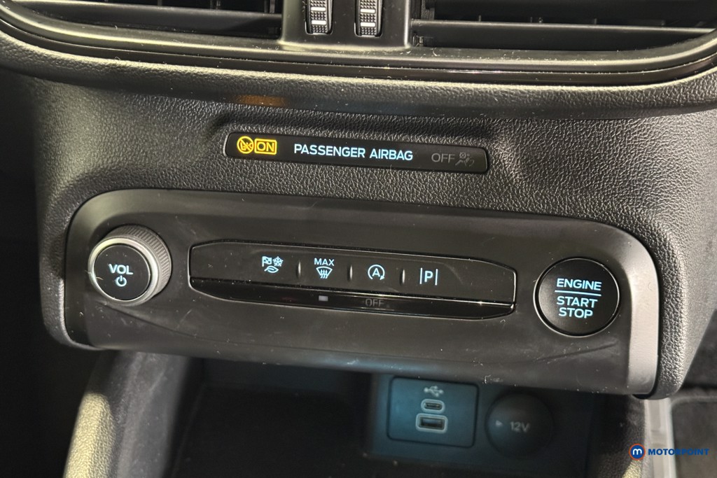 Ford Focus St-Line Edition Manual Petrol Hatchback - Stock Number (1608219) - 15th supplementary image