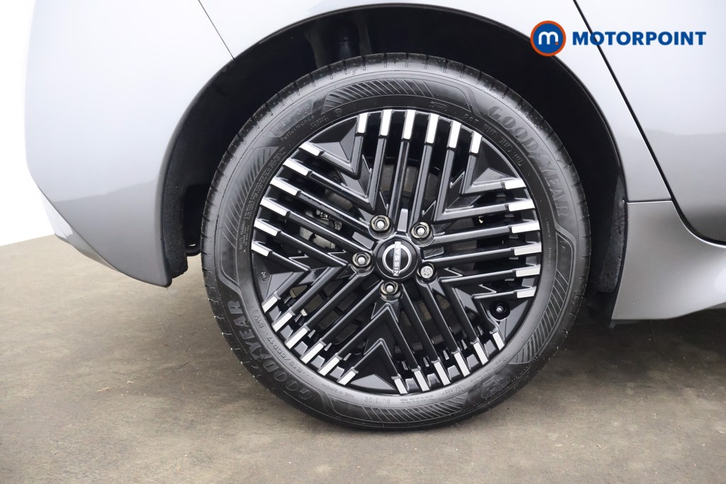 Nissan Leaf Tekna Automatic Electric Hatchback - Stock Number (1608433) - 2nd supplementary image