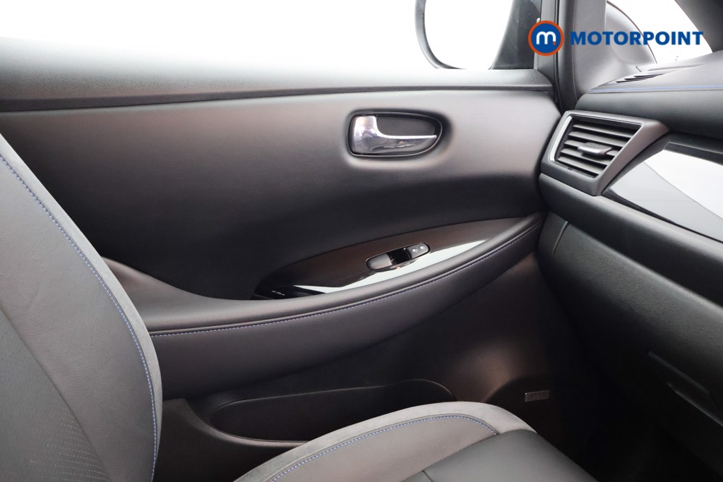 Nissan Leaf Tekna Automatic Electric Hatchback - Stock Number (1608433) - 20th supplementary image