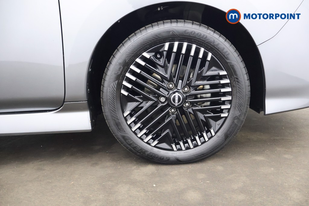 Nissan Leaf Tekna Automatic Electric Hatchback - Stock Number (1608433) - 1st supplementary image