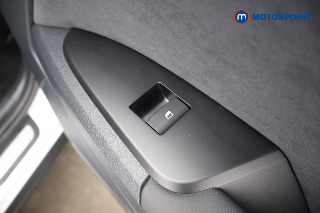 KIA Sportage Gt-Line Automatic Petrol-Electric Hybrid SUV - Stock Number (1608448) - 35th supplementary image