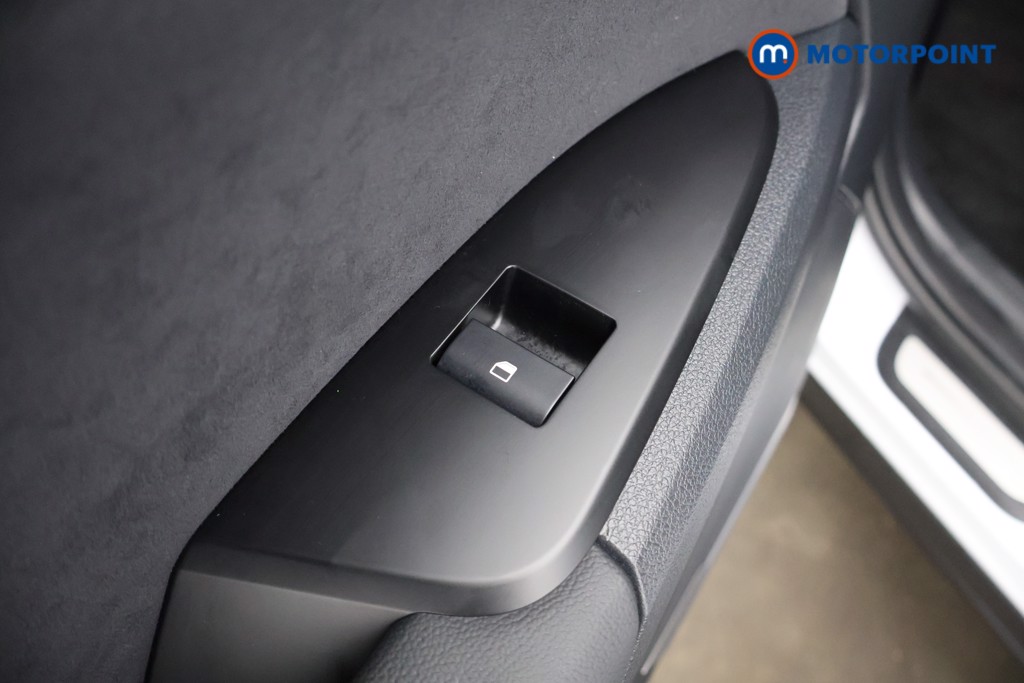 KIA Sportage Gt-Line Automatic Petrol-Electric Hybrid SUV - Stock Number (1608448) - 39th supplementary image