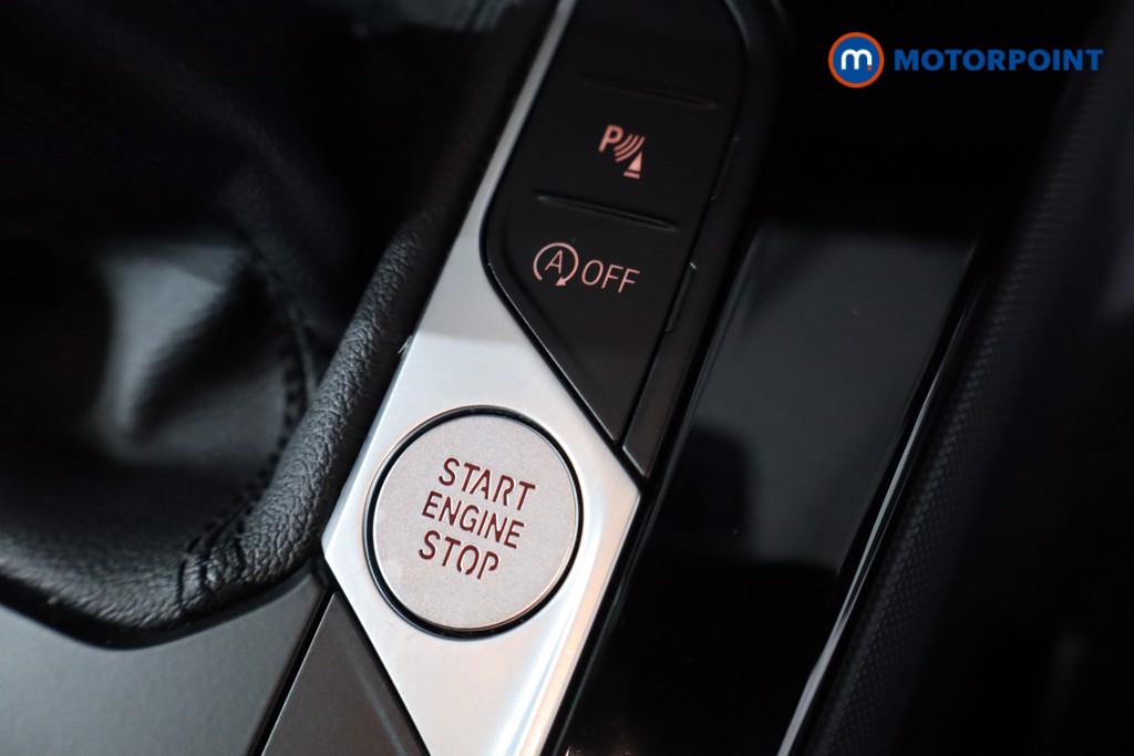 BMW 2 Series Sport Manual Petrol Saloon - Stock Number (1608630) - 20th supplementary image