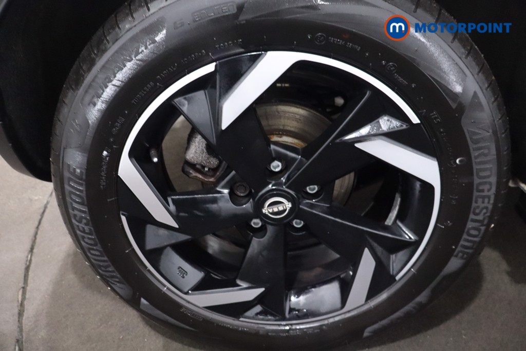 Nissan Juke N-Connecta Automatic Petrol-Electric Hybrid SUV - Stock Number (1609566) - 9th supplementary image