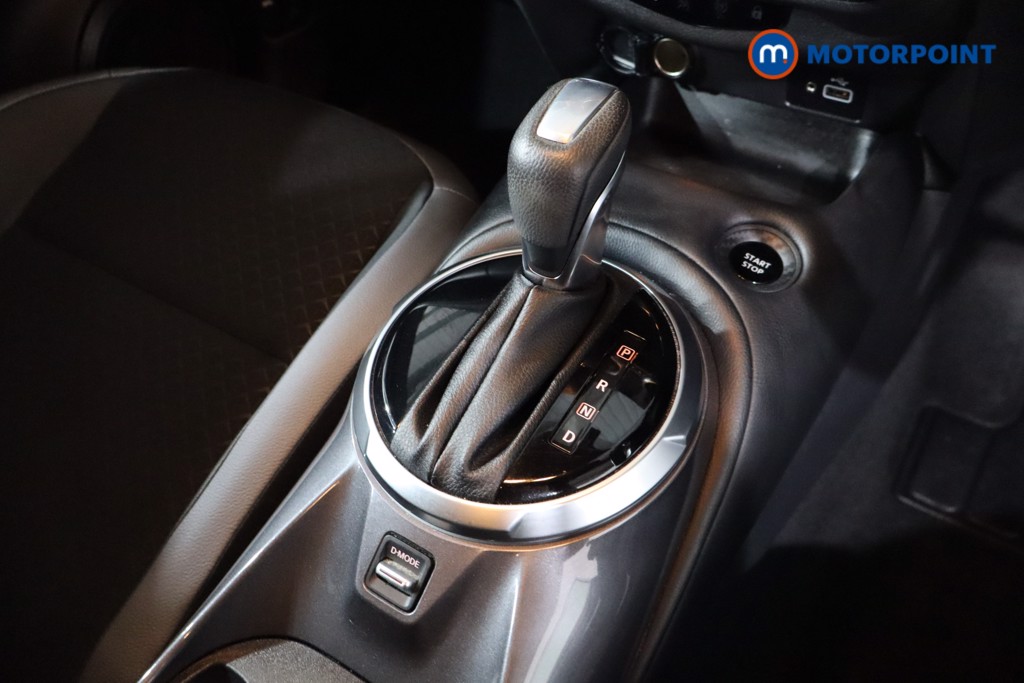 Nissan Juke N-Connecta Automatic Petrol-Electric Hybrid SUV - Stock Number (1609566) - 16th supplementary image