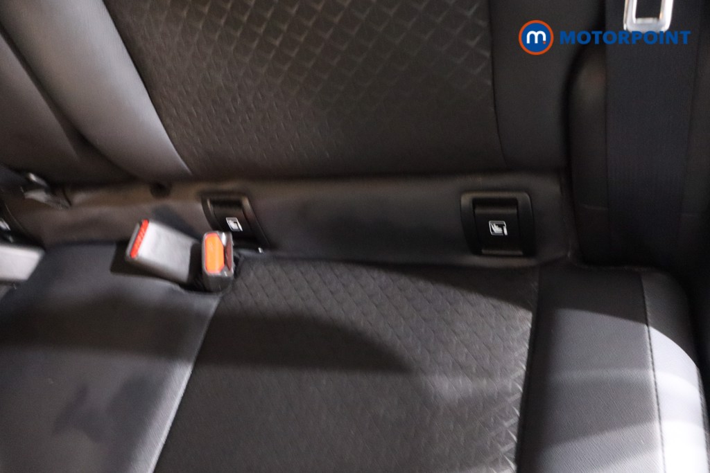 Nissan Juke N-Connecta Automatic Petrol-Electric Hybrid SUV - Stock Number (1609566) - 22nd supplementary image