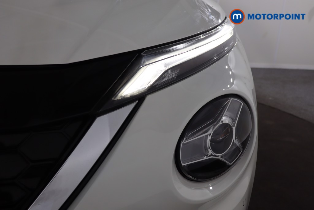 Nissan Juke N-Connecta Automatic Petrol-Electric Hybrid SUV - Stock Number (1609566) - 25th supplementary image