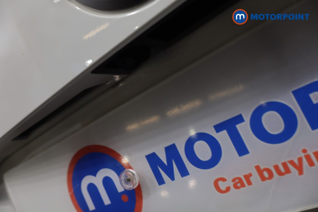 Nissan Juke N-Connecta Automatic Petrol-Electric Hybrid SUV - Stock Number (1609566) - 32nd supplementary image