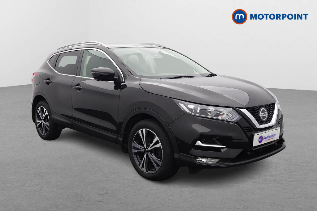Nissan Qashqai N-Connecta Automatic Petrol SUV - Stock Number (1609590) - Drivers side front corner