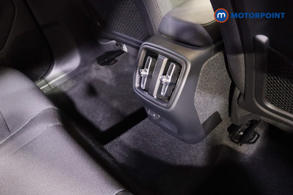 Volvo Xc40 Core Automatic Electric SUV - Stock Number (1609647) - 12th supplementary image