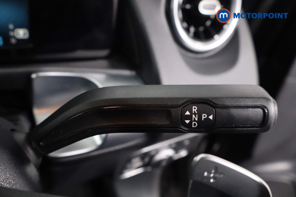 Mercedes-Benz GLB Amg Line Automatic Petrol SUV - Stock Number (1609696) - 15th supplementary image