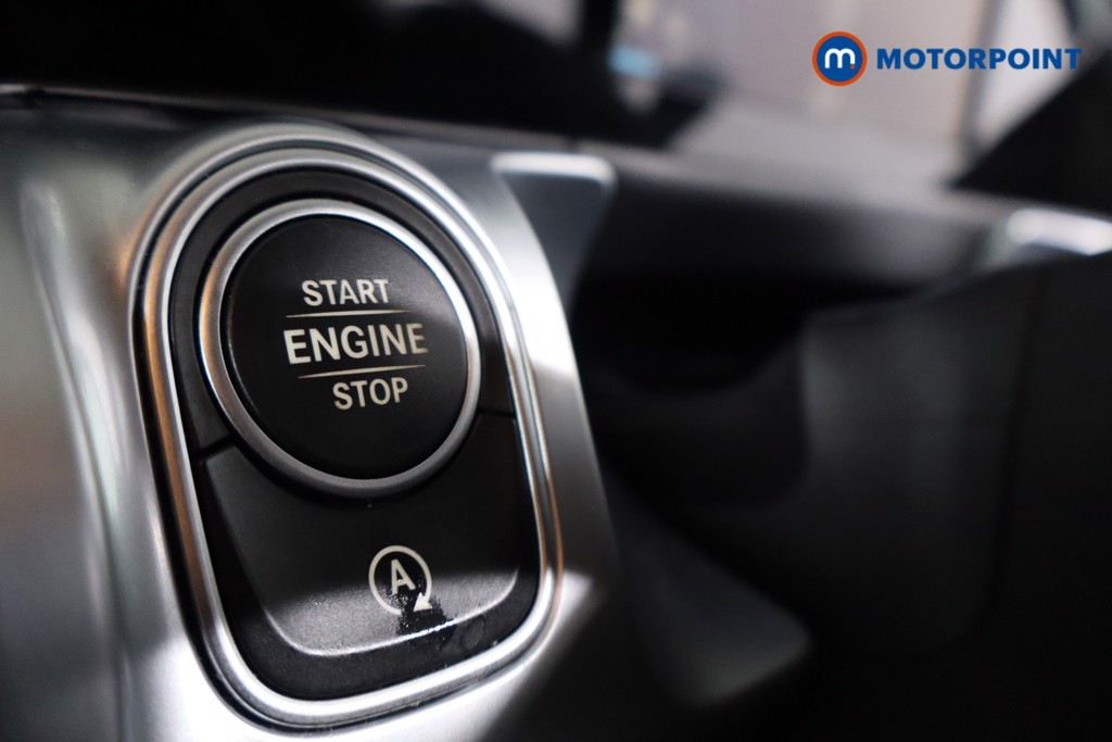 Mercedes-Benz GLB Amg Line Automatic Petrol SUV - Stock Number (1609696) - 18th supplementary image