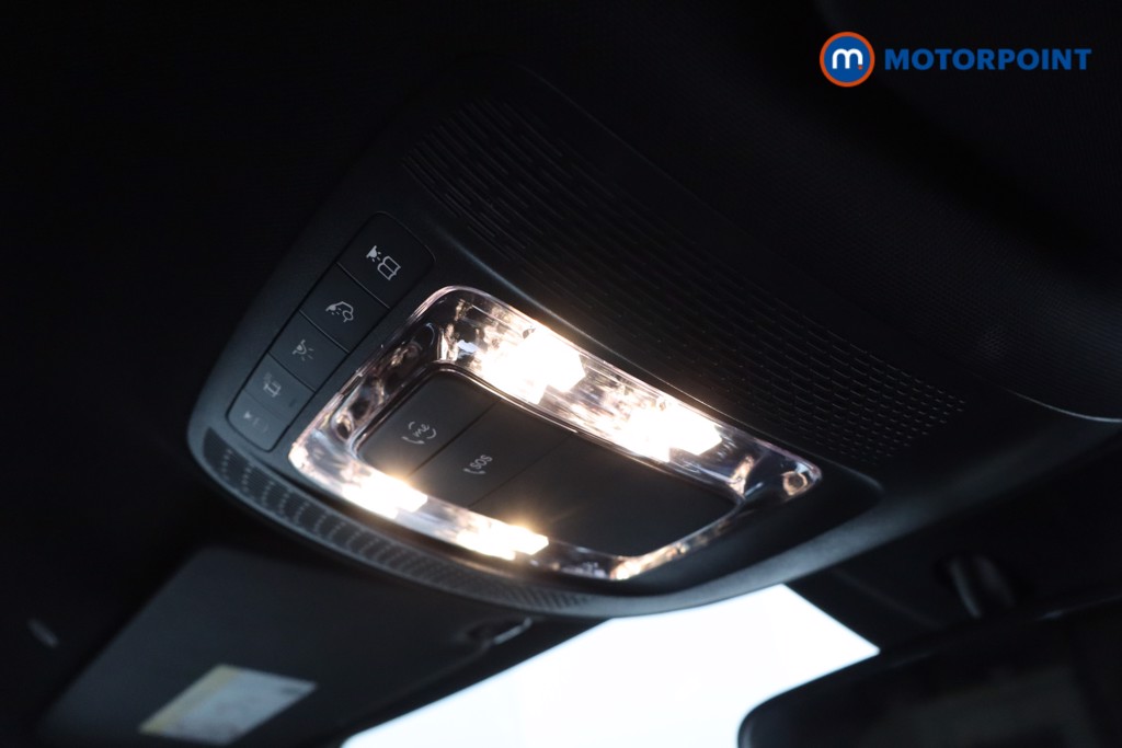 Mercedes-Benz GLB Amg Line Automatic Petrol SUV - Stock Number (1609696) - 21st supplementary image