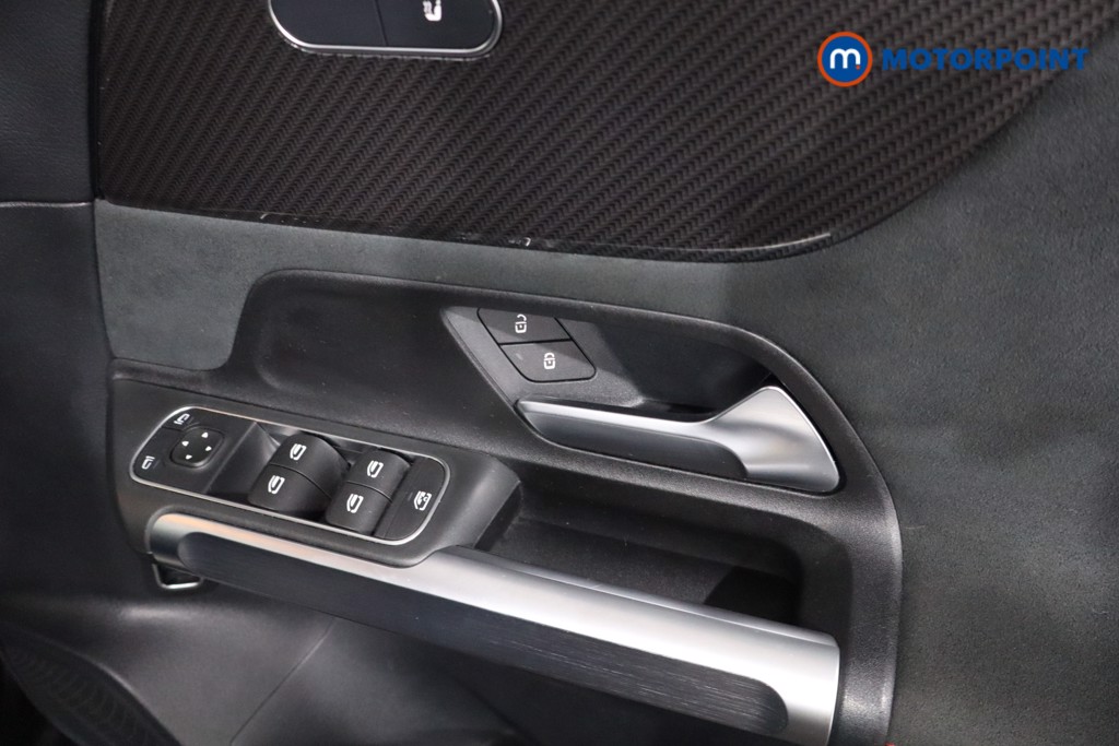 Mercedes-Benz GLB Amg Line Automatic Petrol SUV - Stock Number (1609696) - 24th supplementary image