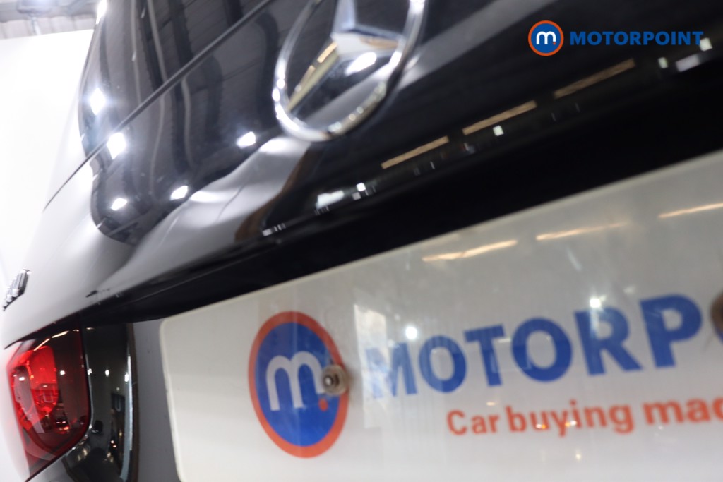 Mercedes-Benz GLB Amg Line Automatic Petrol SUV - Stock Number (1609696) - 38th supplementary image