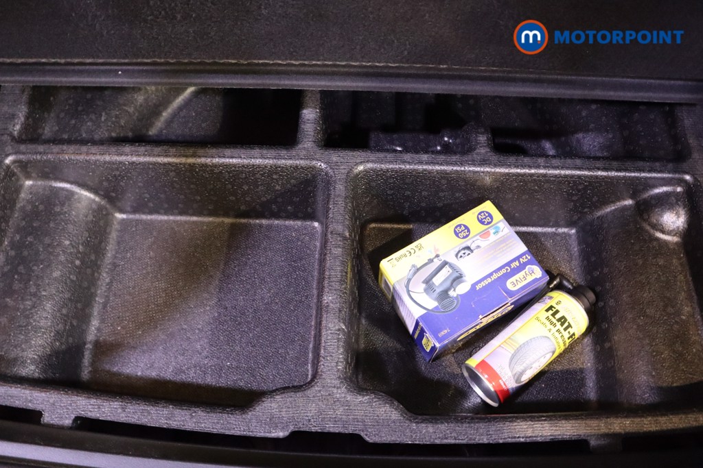 KIA Sportage Launch Edition Manual Petrol SUV - Stock Number (1609941) - 33rd supplementary image