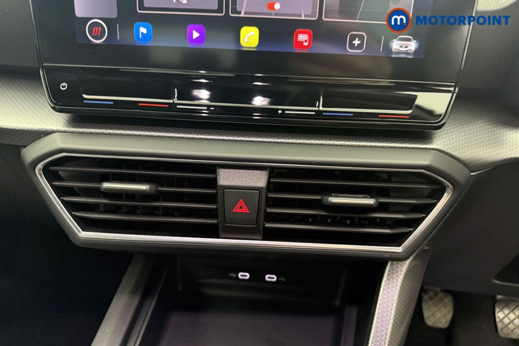 Seat Leon Se Dynamic Manual Petrol Hatchback - Stock Number (1610518) - 5th supplementary image