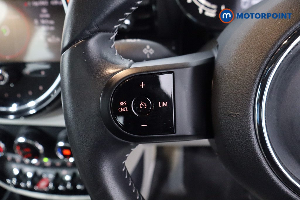 Mini Clubman Cooper Exclusive Automatic Petrol Estate - Stock Number (1610649) - 7th supplementary image