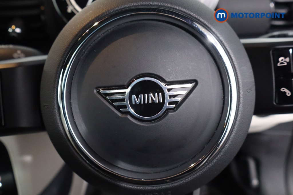 Mini Clubman Cooper Exclusive Automatic Petrol Estate - Stock Number (1610649) - 13th supplementary image