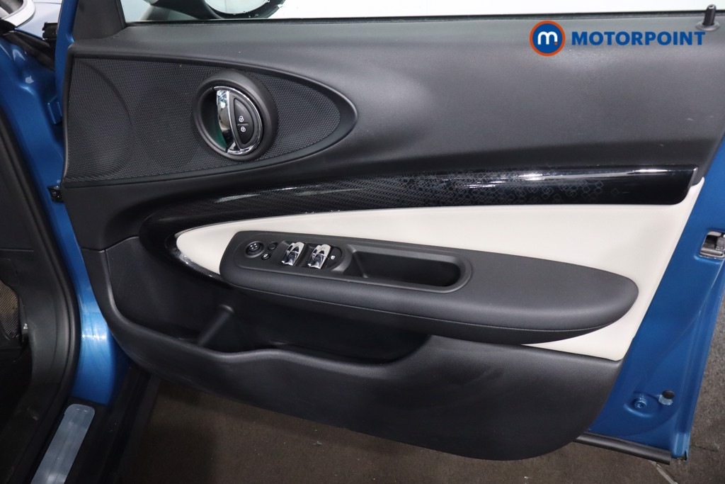 Mini Clubman Cooper Exclusive Automatic Petrol Estate - Stock Number (1610649) - 24th supplementary image