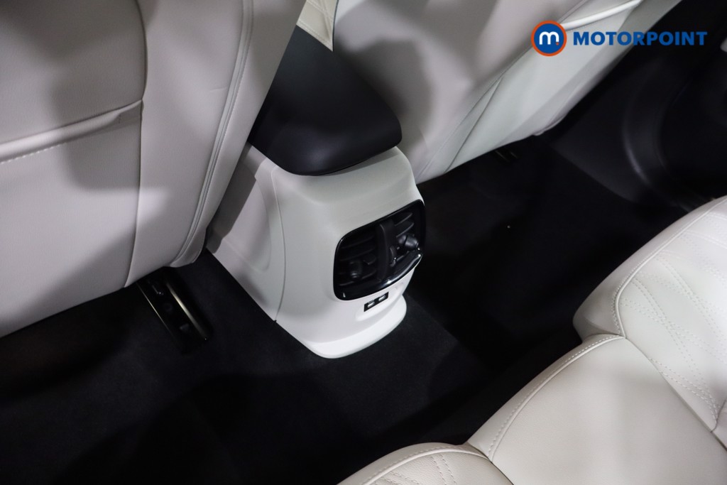 Mini Clubman Cooper Exclusive Automatic Petrol Estate - Stock Number (1610649) - 27th supplementary image