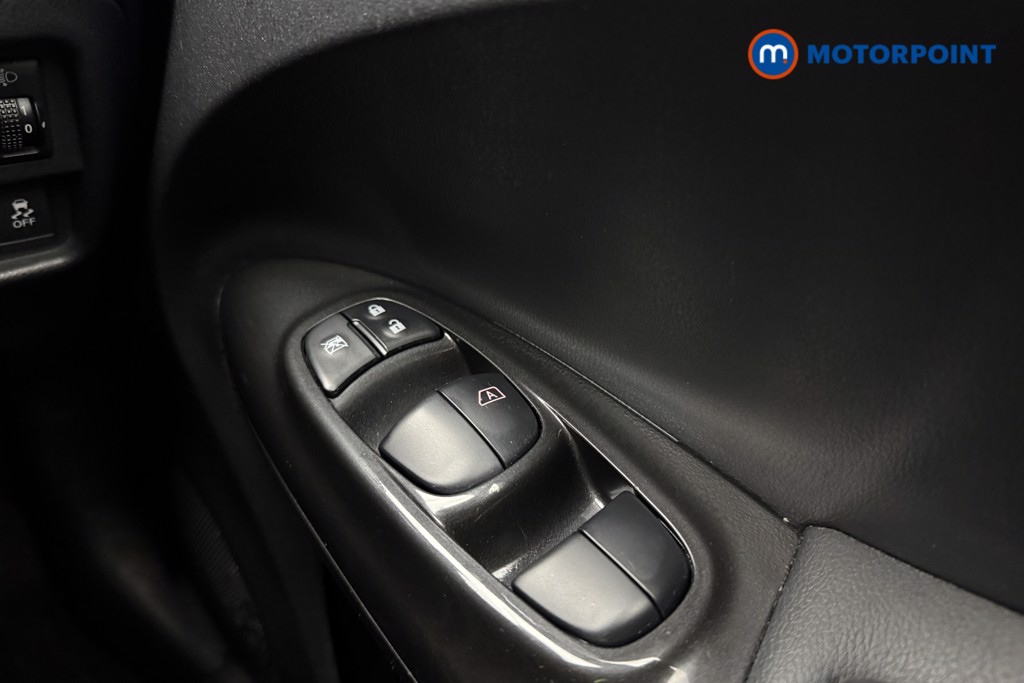 Nissan Juke Tekna Automatic Petrol SUV - Stock Number (1590426) - 14th supplementary image