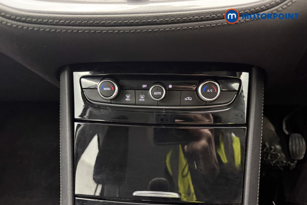 Vauxhall Grandland X Tech Line Nav Manual Petrol SUV - Stock Number (1592658) - 9th supplementary image