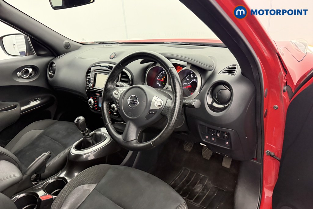 Nissan Juke N-Connecta Manual Petrol SUV - Stock Number (1594310) - 4th supplementary image