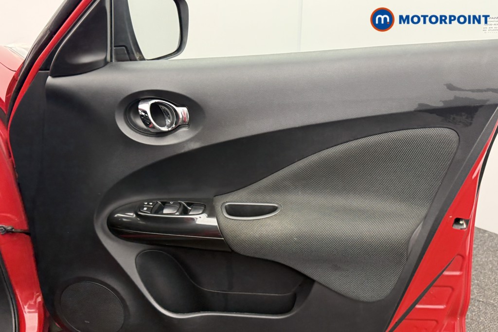 Nissan Juke N-Connecta Manual Petrol SUV - Stock Number (1594310) - 16th supplementary image