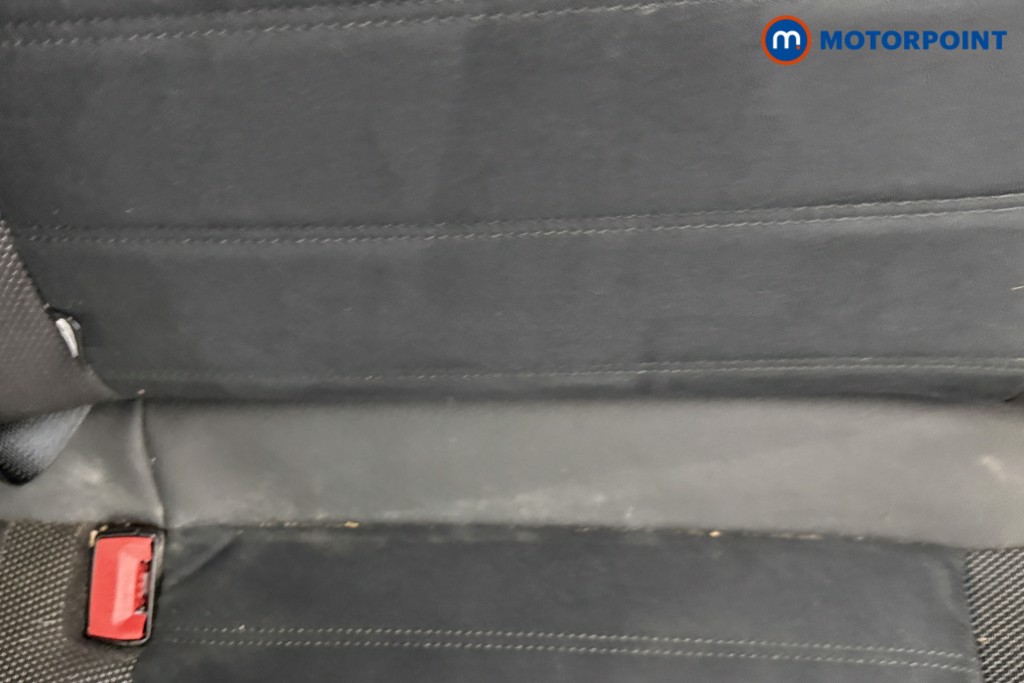 Nissan Juke N-Connecta Manual Petrol SUV - Stock Number (1594310) - 22nd supplementary image