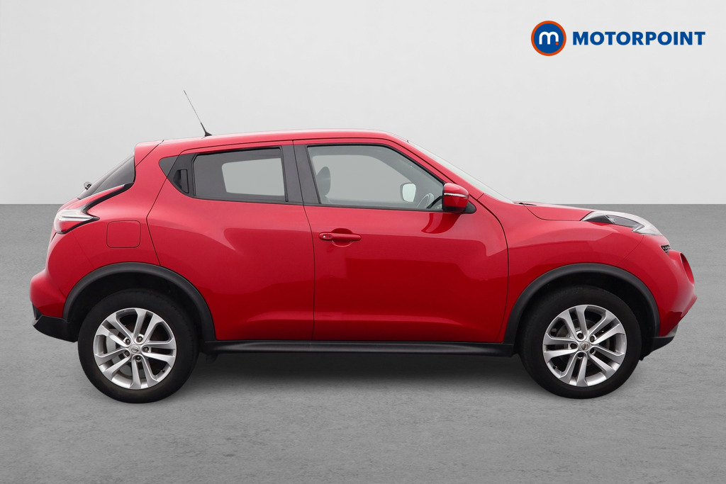 Nissan Juke N-Connecta Manual Petrol SUV - Stock Number (1594310) - Drivers side