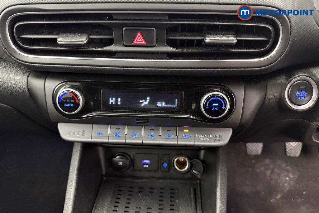 Hyundai Kona Premium Manual Petrol SUV - Stock Number (1595836) - 10th supplementary image