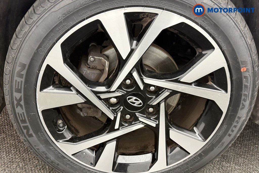 Hyundai Kona Premium Manual Petrol SUV - Stock Number (1595836) - 32nd supplementary image